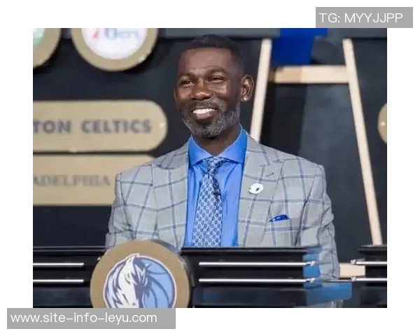 独行侠球迷愤怒呼喊解雇哈里森期待球队重振旗鼓